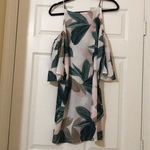 Palm leaf print dress. Cute shoulder cutout